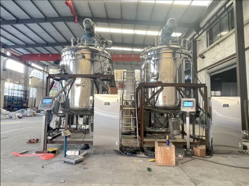 Vacuum emulsifying mixer4